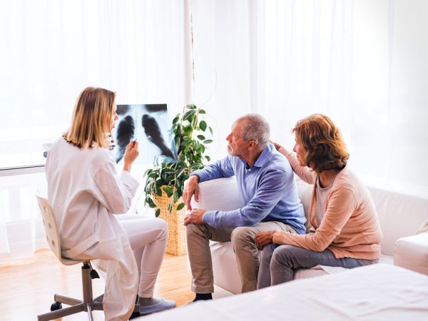 mesothelioma-legal-options-doctor-exam